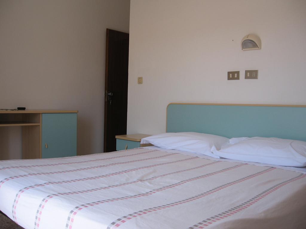 Hotel Montecarlo Nord ริมินี ภายนอก รูปภาพ